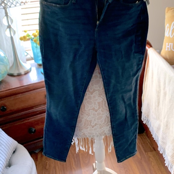 Jeans - Picture 1 of 2